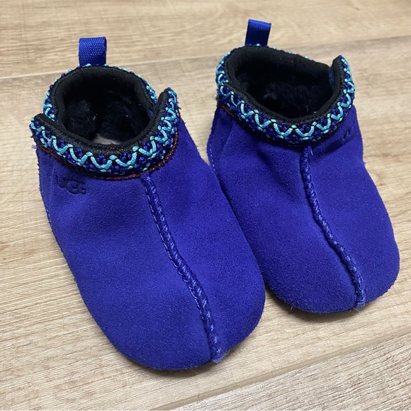 Baby UGG slipper booties - Picture 1 of 5
